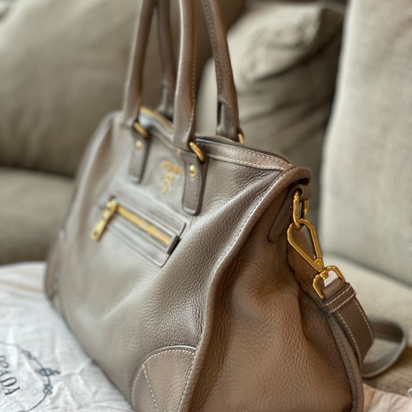 AUTHENTIC Prada Handbag - Picture 6 of 14